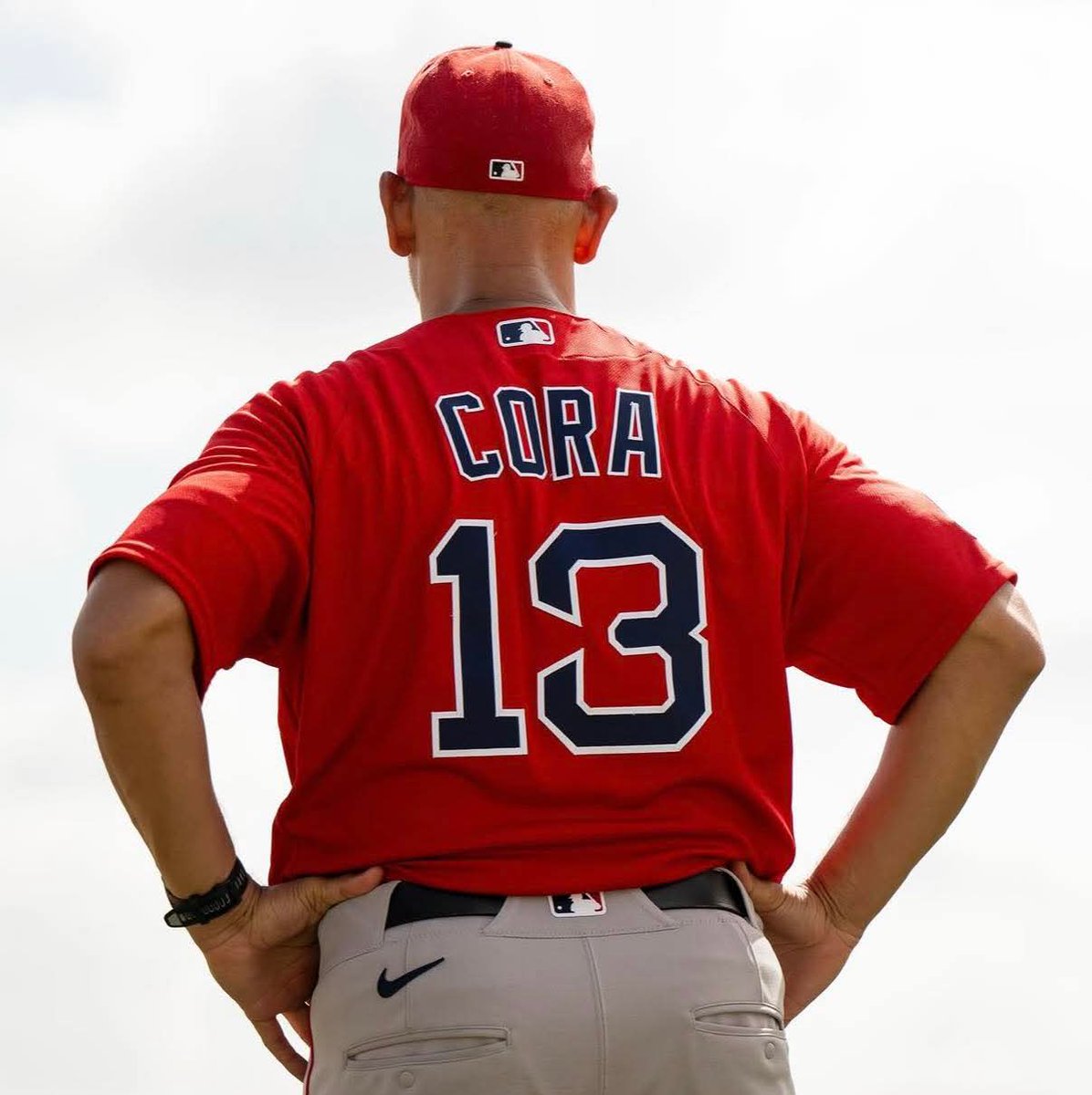 Medias Rojas despiden a Alex Cora en plena temporada tras mal arranque