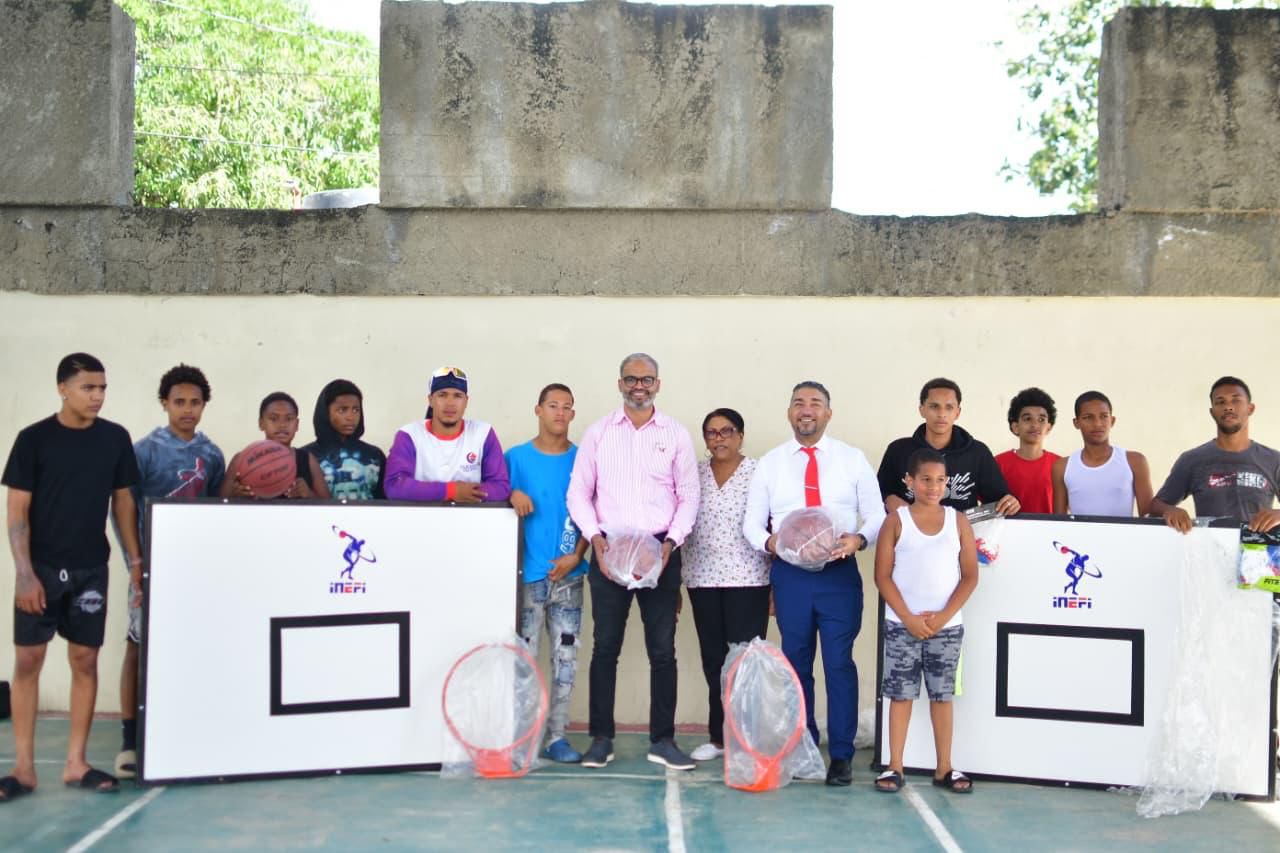 INEFI DOTA DE AROS Y TABLEROS CANCHA DE “CASA DEL POBRE DIVINO NIÑO JESÚS”