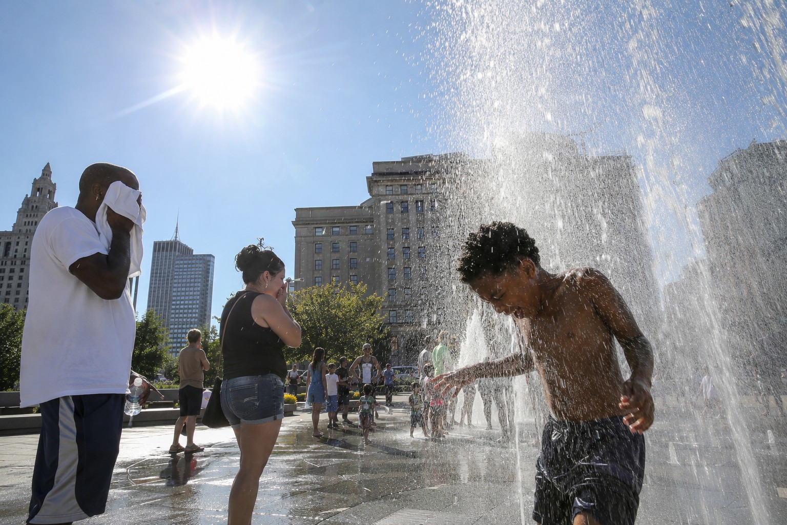 Ola de calor golpea al sur de Estados Unidos con sensaciones térmicas de hasta 115 grados