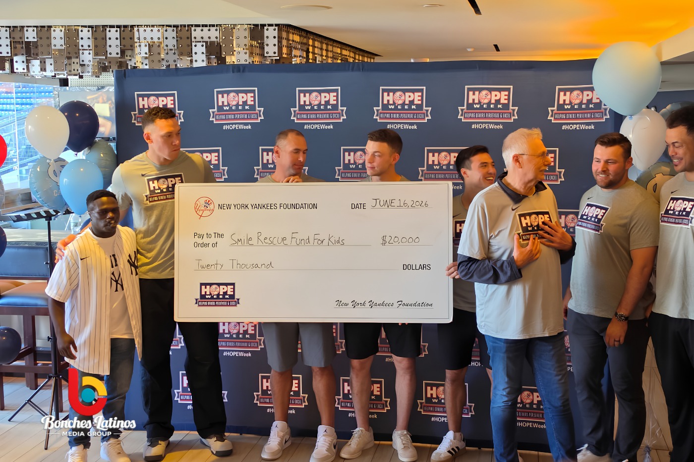 Los Yankees reconocen la inspiradora historia de Dunia Sibomana-Rodriguez durante HOPE Week