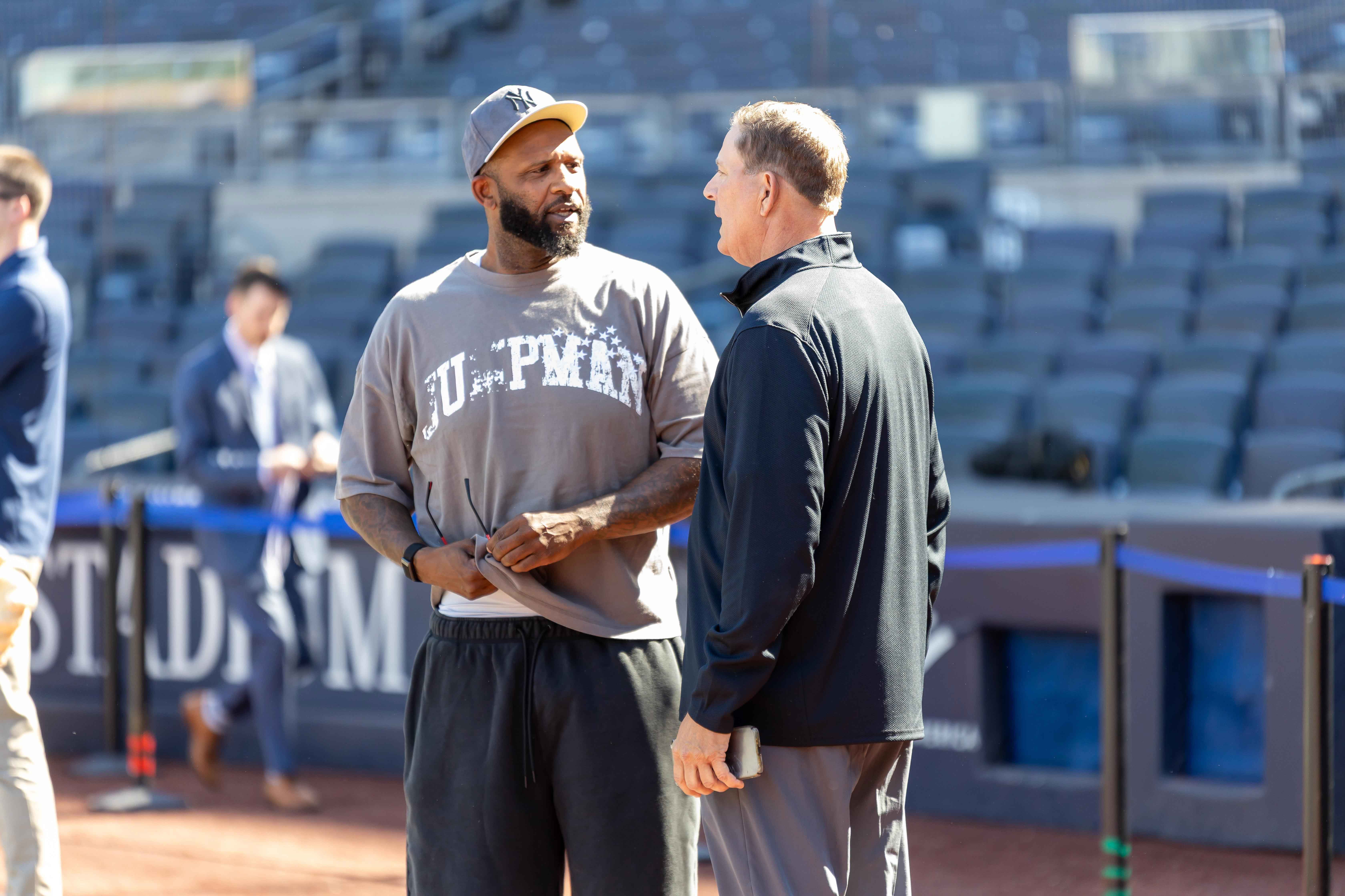 Yankees aplastan a los White Sox 12-2 en el Bronx durante una noche especial de HOPE Week