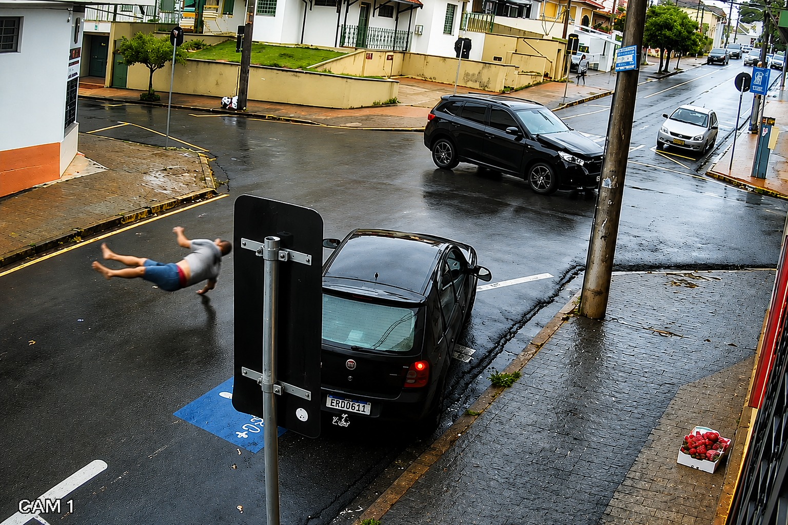 Adulto mayor resulta gravemente herido tras ser embestido por vehículo fuera de control en presunto accidente ocurrido en Brasil