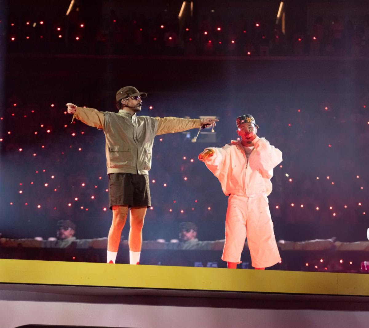 MYKE TOWERS  SORPRENDE COMO INVITADO ESPECIAL DE BAD BUNNY