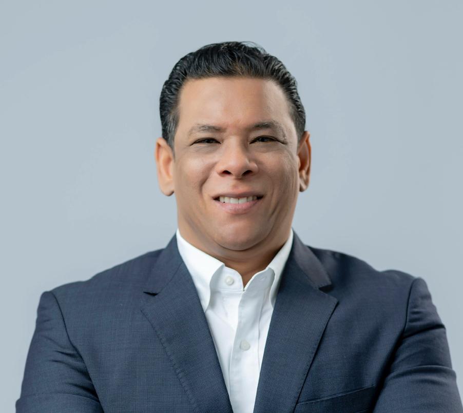 Crece con Gabín cumple un año fortaleciendo la educación empresarial y suma columna mensual al periódico EL JAYA