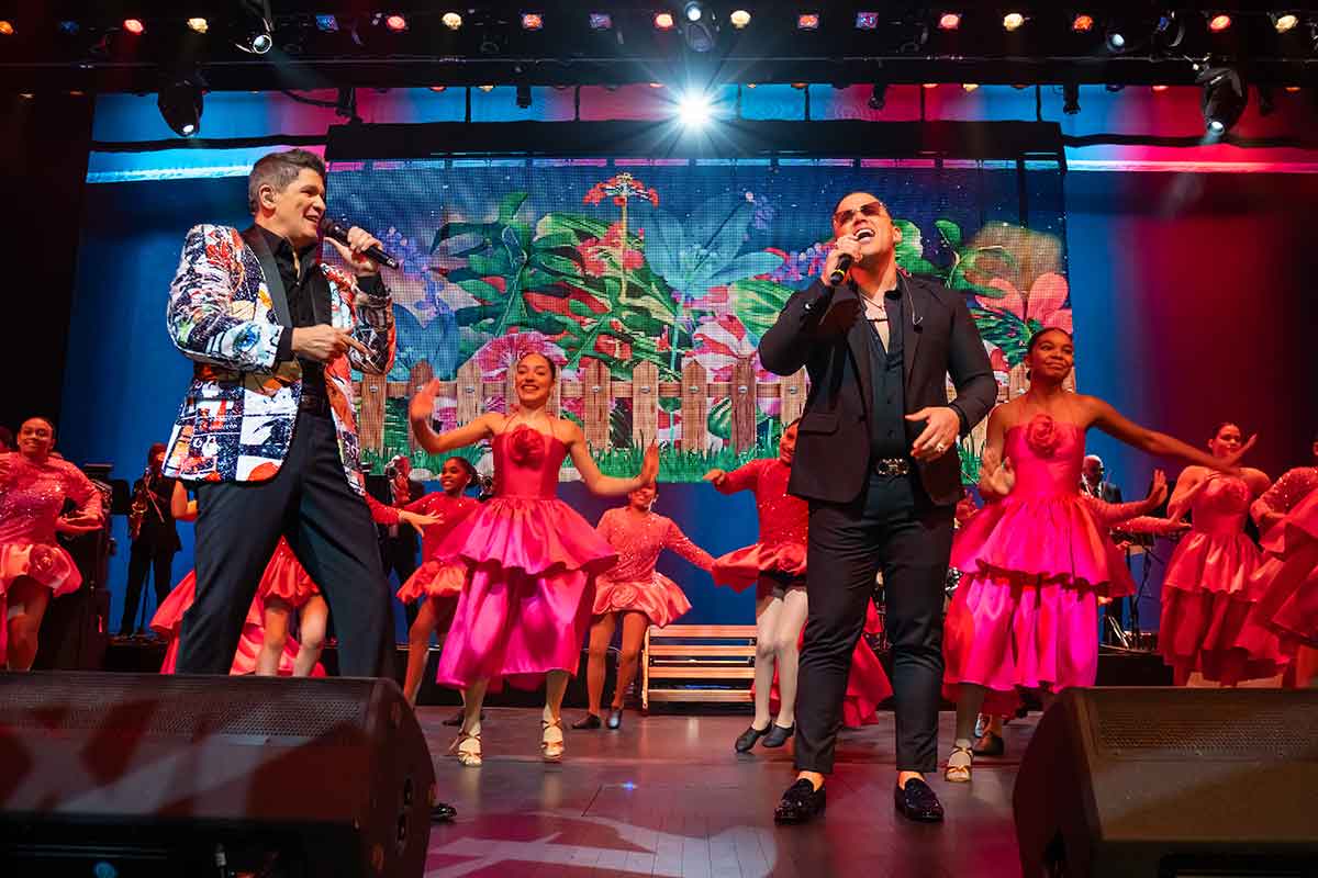 El galán del merengue, deslumbra con gran espectáculo “Una noche con Eddy Herrera” en el Lehman Center For The Performing Arts
