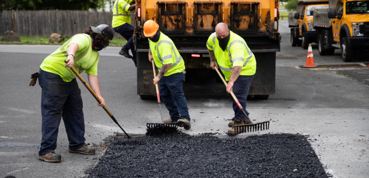 EL NYC DOT LANZA LA SEGUNDA GRAN CAMPAÑA INTENSIVA DE REPARACIÓN DE BACHES DE LA TEMPORADA, TRAS UN INVIERNO CON CONDICIONES METEOROLÓGICAS SIN PRECEDENTES