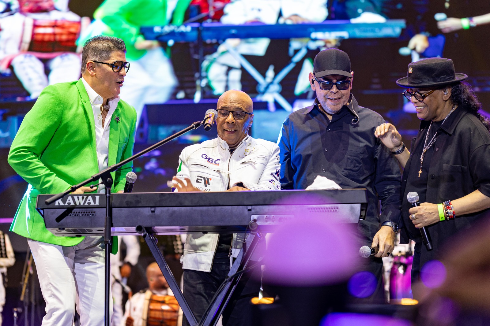 Ramón Orlando convierte sus 50 años de trayectoria en una gran celebración de la música dominicana