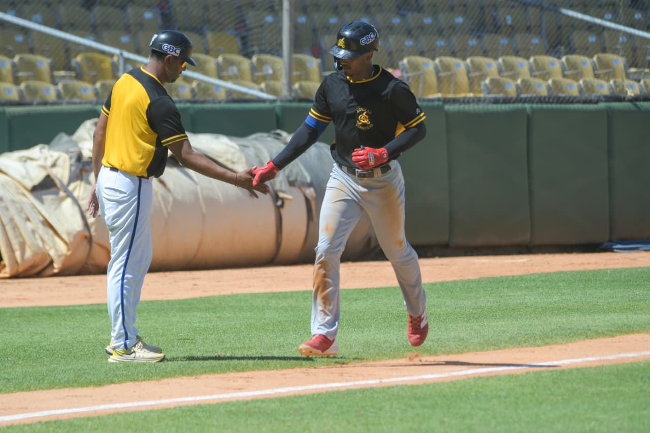 Águilas Cibaeñas vencen 10 por 2 a Granjeros de Moca en partido de pretemporada
